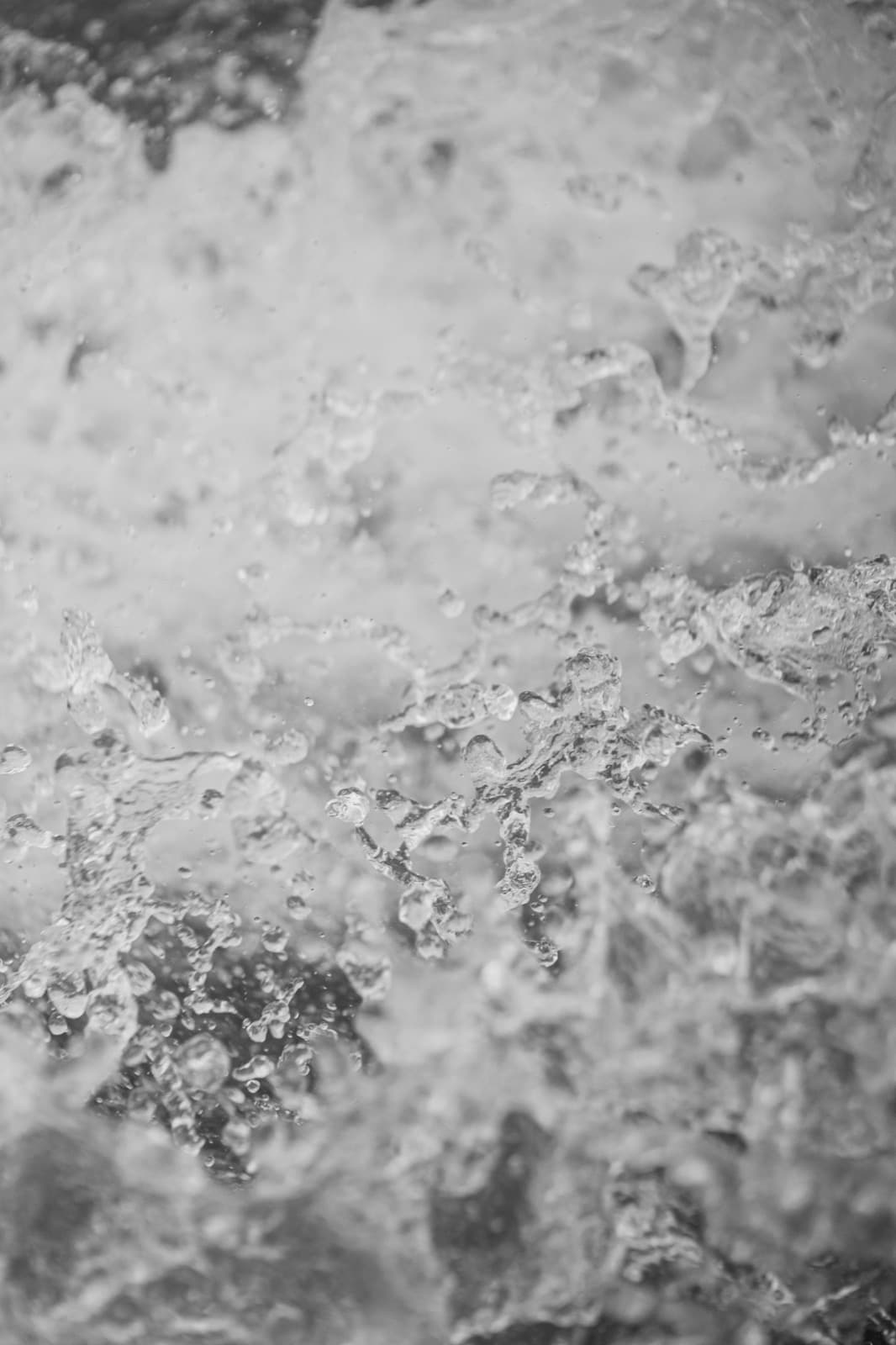 Aufspritzendes Wasser in Nahaufnahme